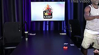 Gostosa ukur kontol besar Will Mastro dan kaget sebelum nyedot