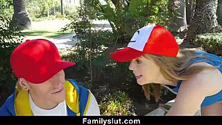 Oops, Dolly Leigh tunggang benda besar abang tiri.