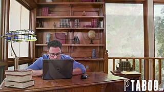 เซธ แกมเบิล ยอมจำนนต่อนมใหญ่ของ สกายลาร์ ว็อกซ์