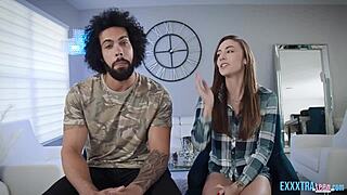 わー、Dani Bluが巨根を激しく受け入れる！