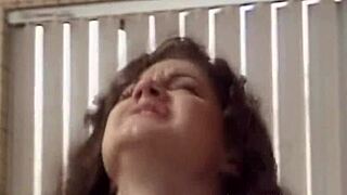 Előnézet profi 4K masszázsból boldog véggel