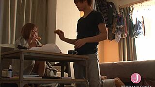 Kehidupan aneh dengan mantan pacar pindah tiba-tiba - intro