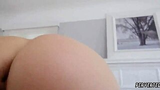 Isotissinen MILF suihkuttaa HD:ssä, American Jewels Jade ekaa kertaa