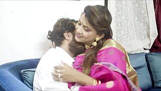 זוג הודי חם נהנה מרגעים אינטימיים עם אודיו הינדי ארוטי