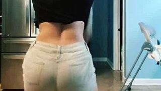 Teen godain celana ketat dan legging selama 20 menit