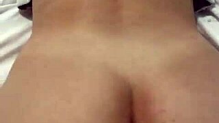 Ung svensk student rider kuk hårt i het POV-action.