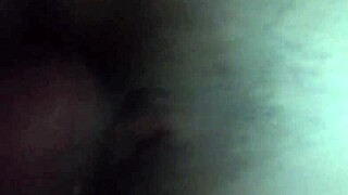 嘿，只是想说我在后入我的妻子，弯腰翘起她的大屁股，太狂野了！