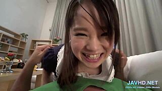 Samo pogledaj ovu slatku azijsku tinejdžerku 18+.