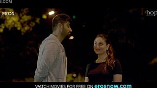 Pasangan India liar dengan ngentot anal keras!