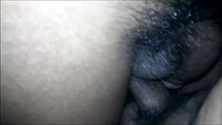 พ่อเลี้ยงและลูกชาวอินเดียในเซ็กซ์เกย์เดซี