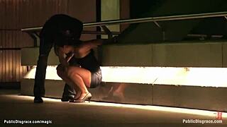 Cseh rabszolga baszva nyilvános kötözésben