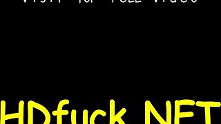 Vulpita înfometată după spermă o devorează adânc în gură!