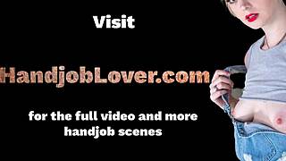 สาวหน้าอกใหญ่จับควยขณะถูหีก่อนรูดควยแฟนมุมมอง