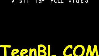 Lepa brineta jako jebana u bliskom oralnom akciji