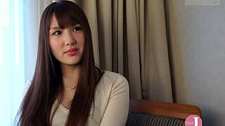 小唯，感觉太爽了，可男友在旁边咋办？