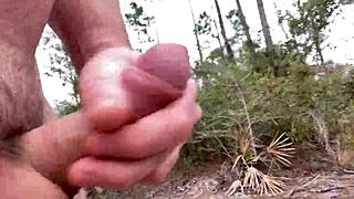 Lietadlo nad nami dnes stále krúži.