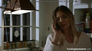 เบลร์ วิลเลียมส์ร้องลั่นโดนงอเพื่อการเย็ดหน้าและพ่นน้ำเงี่ยนสุดแรง