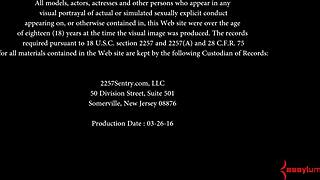 为什么 Kingsley 的翘臀要受这么猛的惩罚？