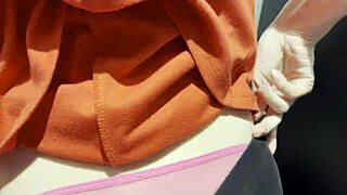 Grubi susret sa slučajnom devojkom u javnom WC-u!