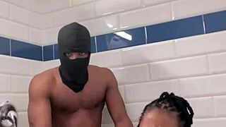 สาวผอม 18+ โด่ก้นเฟี้ยวรับน้ำเงี่ยนตา