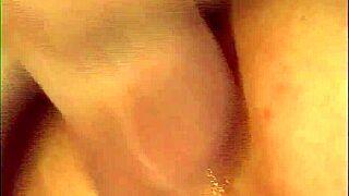 Texas Dildo Maškaráda: Bizarní skupinová parodie s divokými orgasmy