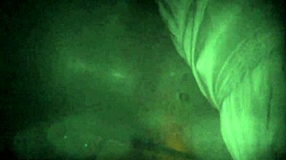 Glory hole sjov med kæreste på erotisk hytte