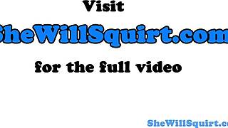 Squirtende britisk bimbo med fantastiske store patter