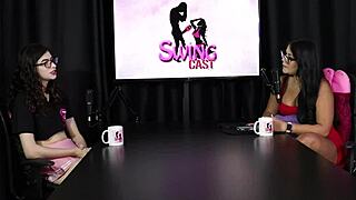 Začalo to zameraním na peniaze a okrem svojich preferencií sa nestará o to, čo má človek medzi nohami, a keď sa vyjebe s ex - Yumi Trap Transsexuálka v priesvitnej červenej