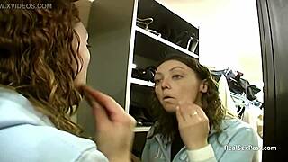 Hermostunut 18+ teini, valmis ensimmäiseen porno-castingiin tänään?