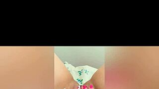 18歳の愛人がデプラヴド・ミンクスとワイルド屋外アクションを渇望、絶頂へ！🌿💦