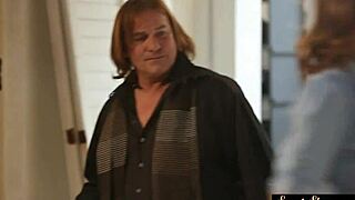 Novinha chique cavalga forte depois de um 69 quente