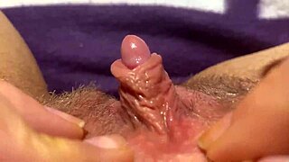 Obrovské tření klitorisu v extrémním close-upu POV masturbace s HD orgasmem