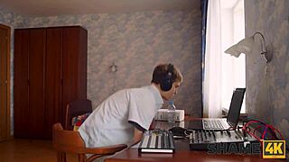 Shame4k ujawnia jej ukryty tajny romans.