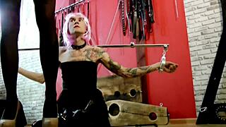 男奴隶女性化为女主人Nika表演热舞女性优越😈