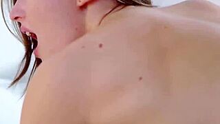 สเตซี่ ครูซ วัยรุ่น 18+ สุดเซ็กซี่ แกล้งเย็ด