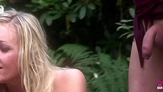 Три похотливые блондинки кончают в дикой уличной оргии. Чулки и сырая страсть везде!