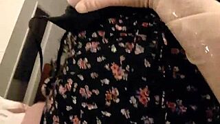 イギリスの熟女がティンダーデートで魅了する