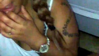 Blowjob verrassing van een prachtige zwarte chick vanavond.