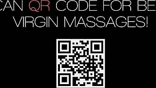 Massagista massageia especificamente a buceta molhada de loira 18+ até o orgasmo