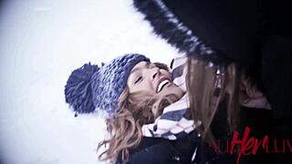 Allherluv com - Snowballing mladincev v mokri scissoring in prstni akciji.