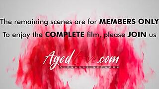 Agedlove Savana a Trisha sa špinia s dvoma chlapmi v drsnej MFF hre. Tieto britské zrelé vedia, ako rozpáliť.