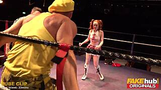 Küçük 18+ kızıl üniversite öğrencisi Ella Hughes büyük pembe meme uçları ve büyük kıçıyla sert sikli sarı İngiliz canavar Marc Rose'a karşı savaşıyor