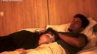 Kakak tiri aku biar aku selit kote dalam mulut dia... hampir kena tangkap!