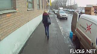 हॉट टीन को रफ POV कैम फकिंग के लिए पिकअप किया