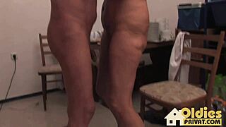 Uh, én és az öreg német pár videója, s-sajnálom.