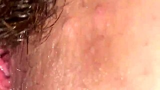 Velikoprsna BBW žena obožuje fisting