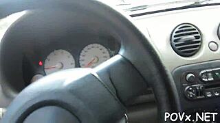 Ljubka najstnica J dobi grobo jebanje v brezplačnem posnetku