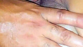 Aku kongkek anal jiran aku pagi-pagi sementara emak dia tidur