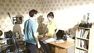 한국인 누나 몰래 뜨거운 욕실 목욕 장면 엿보기