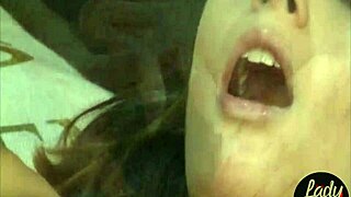 Geile Latina duo speelt met grote toy voor anaal gapen plezier. Welke Latina wint jouw stem?